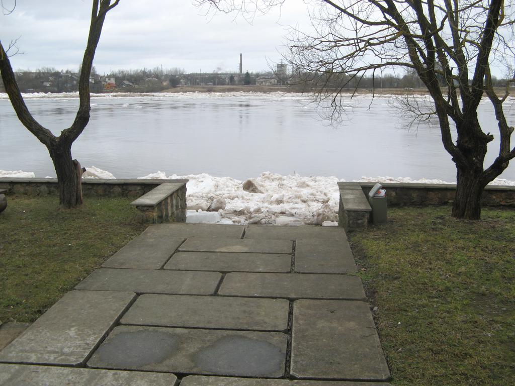 Daugavkrasti Hotel Jēkabpils المظهر الخارجي الصورة